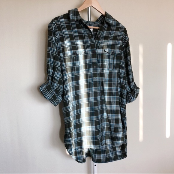 🎁Uniqlo Oversized High Low Plaid Button Up - Picture 4 of 8